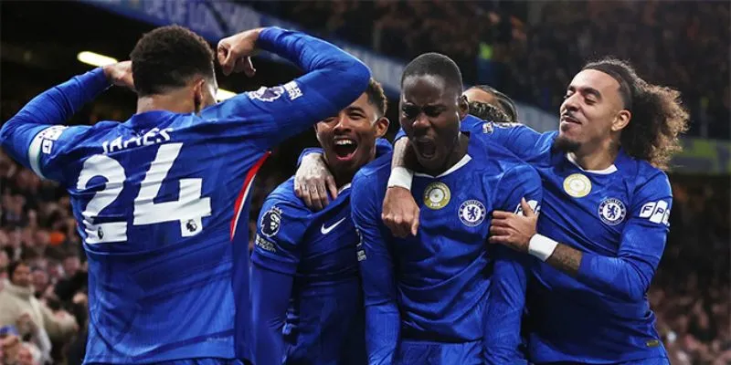 Chelsea vẫn đang trong quá trình lắp ghép và hoàn thiện đội hình